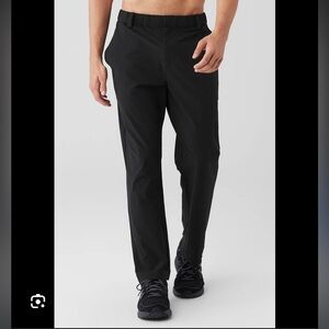 ALO Yoga Men's Co-op Cropped Tech Trouser Black Medium